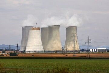 Nuclear Power plant with cooling towers