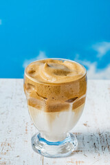 ダルゴナコーヒー　Korean whipped coffee (Dalgona coffee)