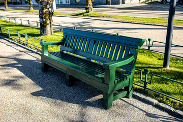 An old park bench in Bergen