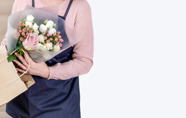 Worker flower pink delivery service packing bag box apron packer shipping open online