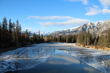 Fototapeta na wymiar Winter On The Bow, Banff National Park, Alberta