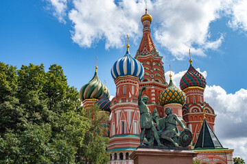 Fototapeta na wymiar Moscow. Russia. St. Basil's Cathedral. Russian temple with multi-colored domes. Cathedral on the Red Square. St. Basil's Cathedral on a summer day. Monument on the Red Square. Tourism in Russia.