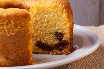 
Cornmeal cake, typical in Brazil, mainly at the June festivities. Stuffed with guava.