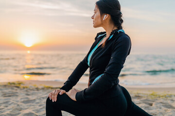 woman doing sports