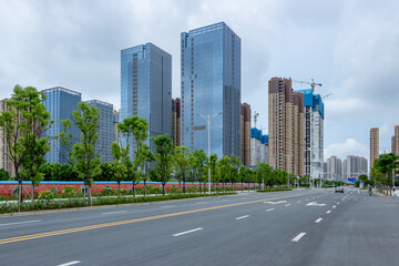 Fototapeta na wymiar Street View of the city under construction.