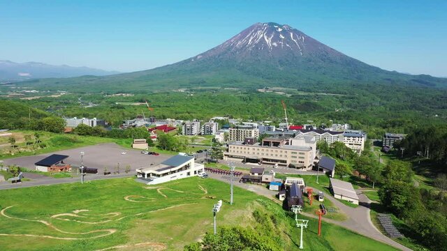 ニセコビレッジのドローン空撮映像 / 北海道倶知安町
