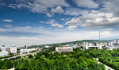 Fototapeta na wymiar View of Almaty city in Kazakhstan 