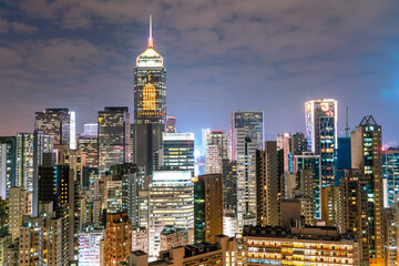 Obraz premium The amazing night and sunset view of cityscape and skyscrapers in Hong-Kong