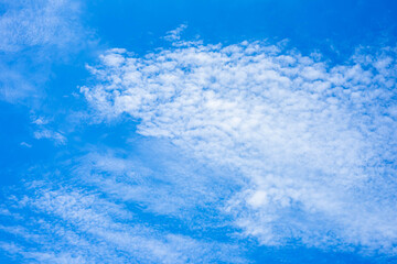 Fototapeta na wymiar Blue sky on daylight with unique cloud.