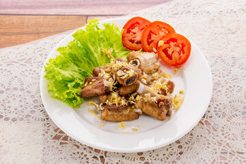 Fried spareribs with vegetable