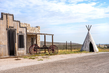 old abandoned building, tepee, saloon, New Mexico