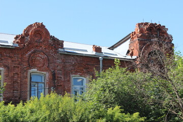 old abandoned building