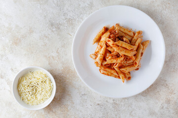 Macaroni bolognese with meat