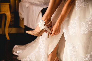 Bride preparing for the wedding day, boho style