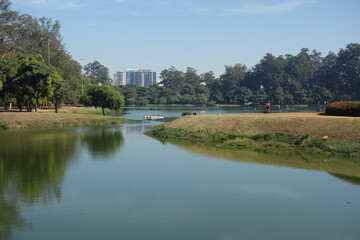 Fototapeta na wymiar Sao Paulo/Brazil: ibirapuera park lake