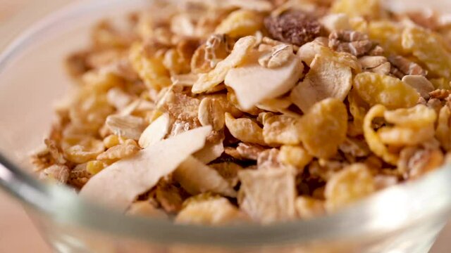 Plato de cereales para alimentarse con salud