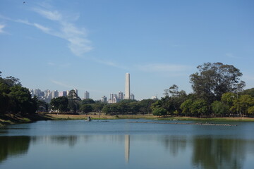 Fototapeta premium Sao Paulo/Brazil: ibirapuera park lake and obelisk