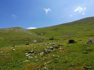 Fototapeta na wymiar suggestiva vista del Semprevisa sui Monti Lepini in Italia