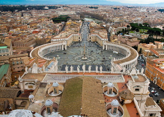St. Peter´s square in Vatican, Italy