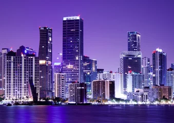 Keuken foto achterwand Pruim Miami skyline bij nacht