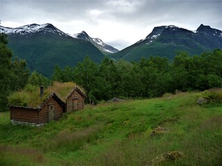 Fototapeta na wymiar Norwegian mountain huts