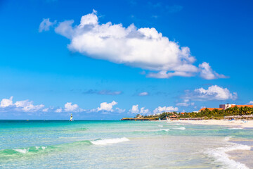 Fototapeta na wymiar Beautiful atlantic tropical beach of Varadero in Cuba. Vacation background.