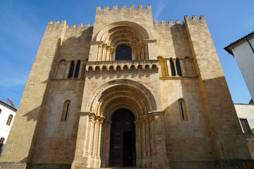 Fototapeta na wymiar west facade of old romanesque cathedral in Coimbra