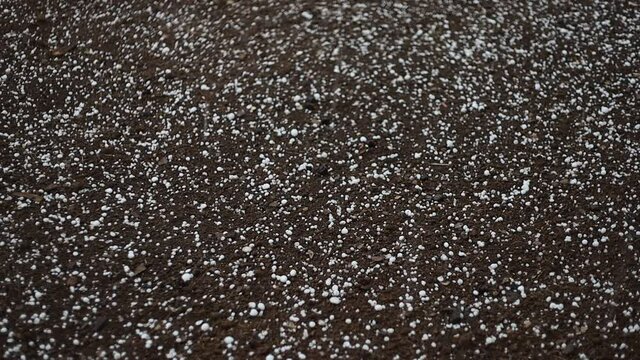 Granizo a cair na terra