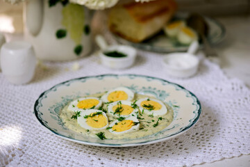 GERMAN EGGS IN MUSTARD SAUCE..style rustic.