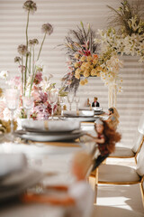 table, wedding, restaurant, dinner, flower, setting, decoration, glass, reception, flowers, event, white, banquet, interior, wine, party, dining, plate, catering, food, celebration, luxury, arrangemen