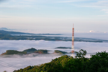 Fototapeta na wymiar view of the fog no the mountain