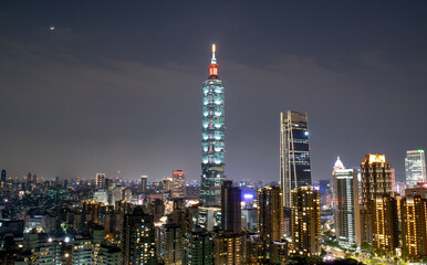 Fototapeta na wymiar Aerial View of Taipei's Modern Skyline in the Evening - Taipei, Taiwan (Southeast Asia) 
