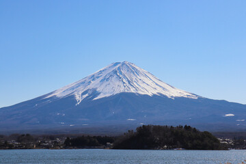 Fototapeta na wymiar 大石公園から見た富士山（山梨県富士河口湖町）