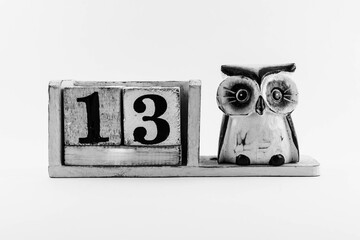 Date number with owl without month 13