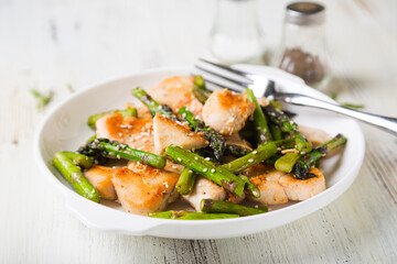 Turkey or Chicken Fillet with Roasted Asparagus