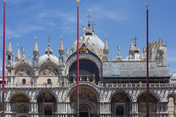 Fototapeta na wymiar Detail of San Marco Basilica's cupola in Venice