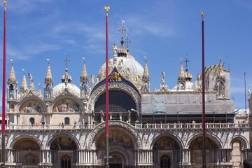 Fototapeta na wymiar Detail of San Marco Basilica's cupola in Venice