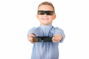 Excited young african american guy in 3d imax glasses posing isolated on yellow orange background in studio. People lifestyle concept. Mock up copy space. Watching movie film hold bucket of popcorn