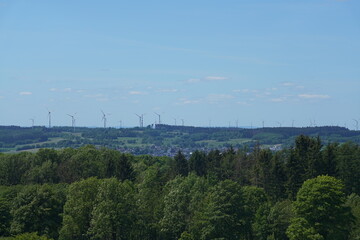 Fototapeta na wymiar Westerwald Panorama, Windenergie Anlagen auf dem Land, Vogelschutzgebiet