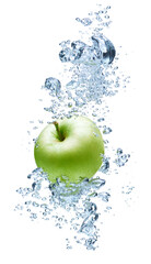 Fototapeta na wymiar Green apple in water