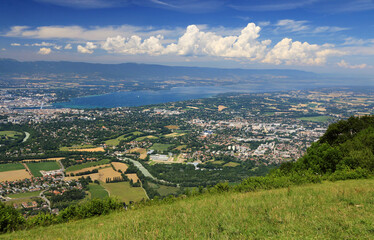 Vue aérienne de Genève et du lac Léman