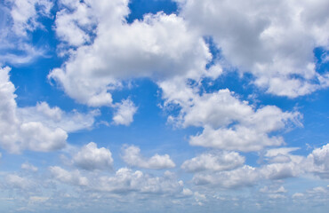 Fototapeta premium Beautiful background clear cloud bright blue sky cumulus.