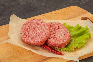 Raw beef cutlet for burger