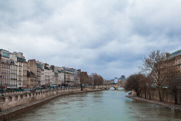 Obraz premium cityscape of paris and Sena river