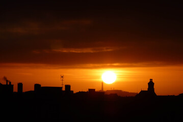 Naklejka premium Lever de soleil à Paris