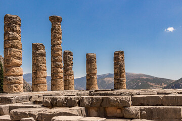 temple of apollo in delphi