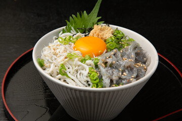 しらす丼