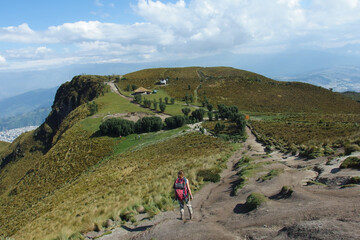 Obraz premium Rucu Pichincha volcano on a beautiful sunny morning