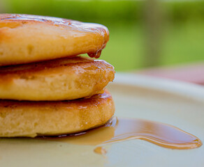 Pfannkuchen mit Sirup