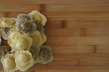 Pasta rellena de setas y trufa